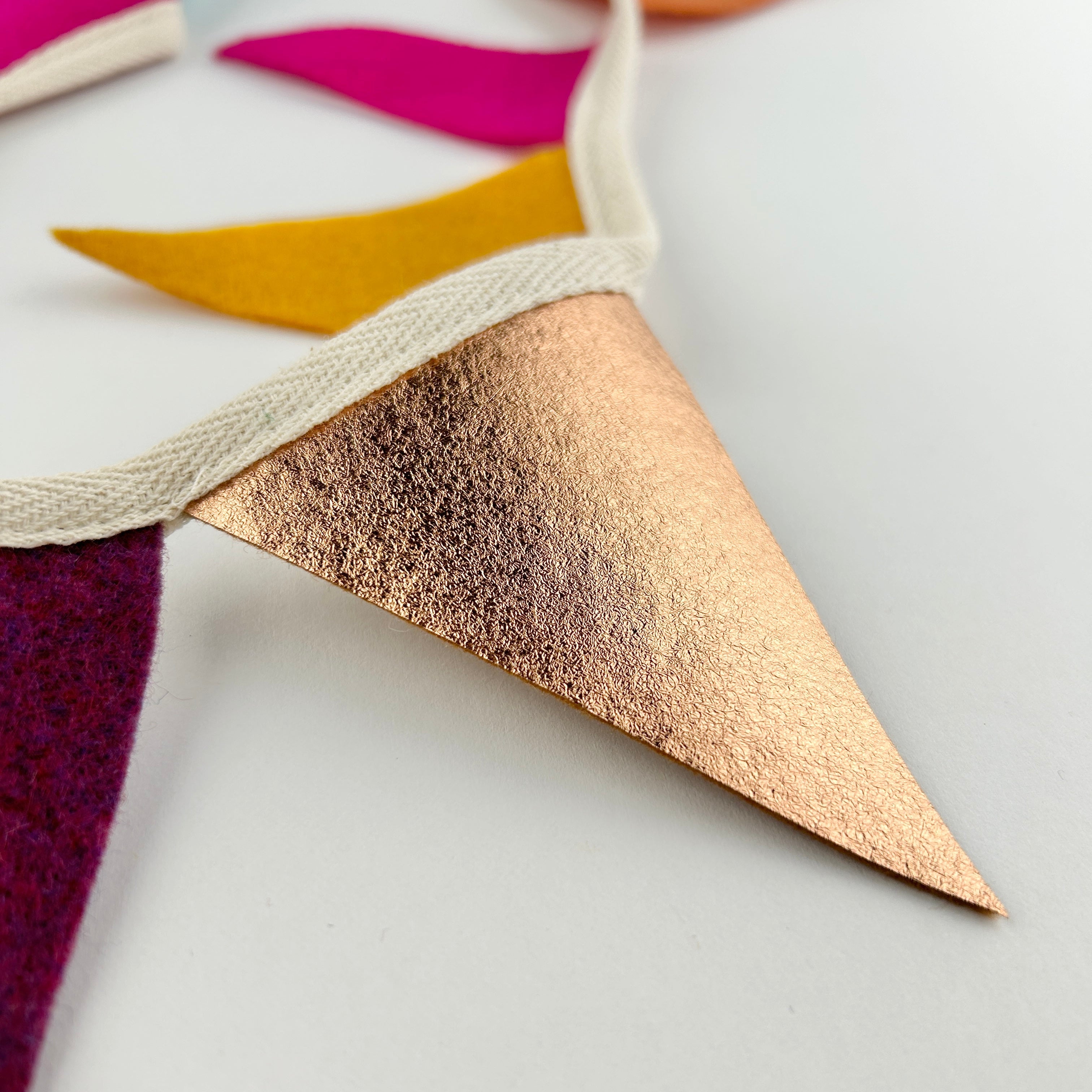 Mixed Shimmer Bunting