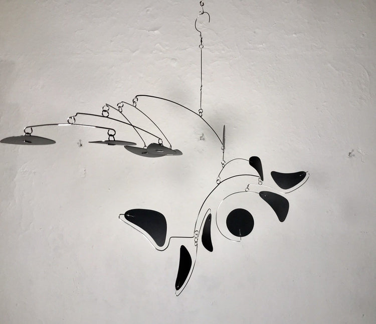 Serenity Style Mobile – Relaxing Kinetic Sculpture for Low Ceilings by Carolyn Weir